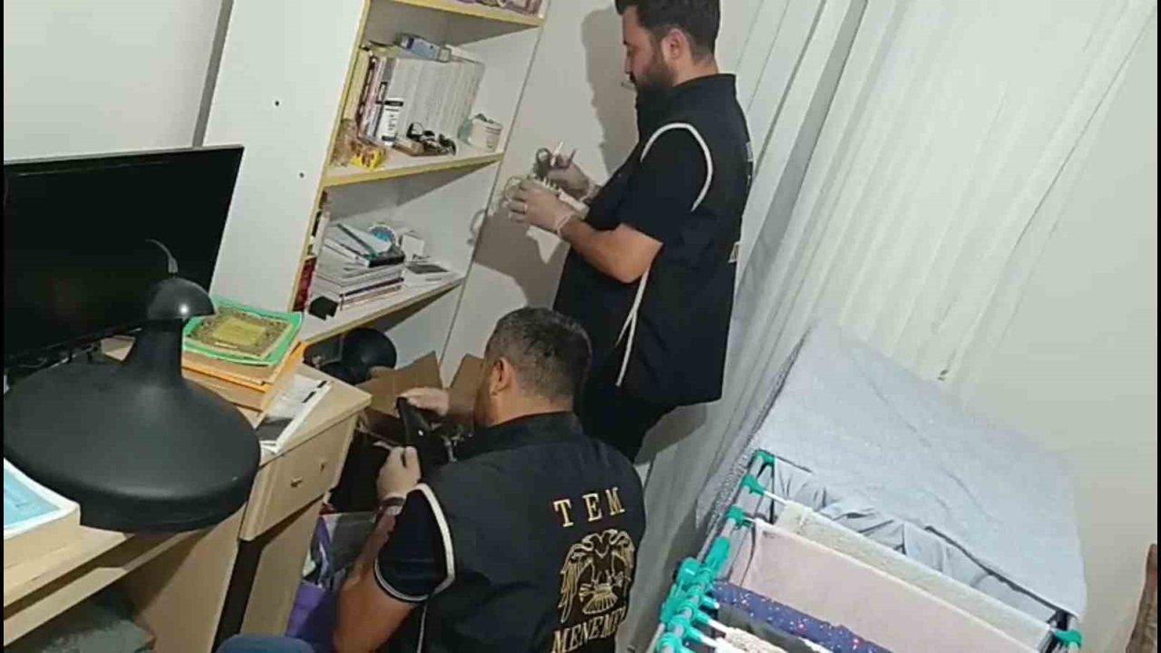 İzmir’de FETÖ/PDY’ye hücre evleri operasyonu: 40 gözaltı