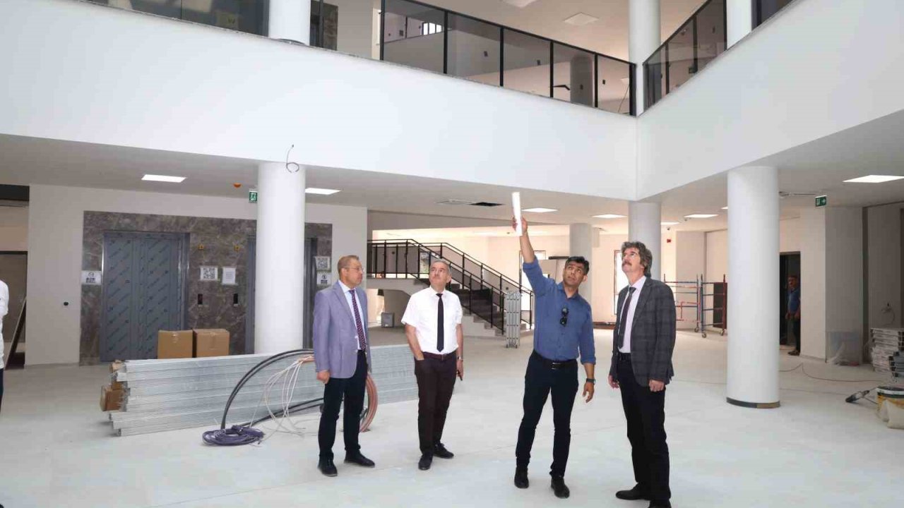 Diş Hekimliği Fakültesi binası açılış için gün sayıyor