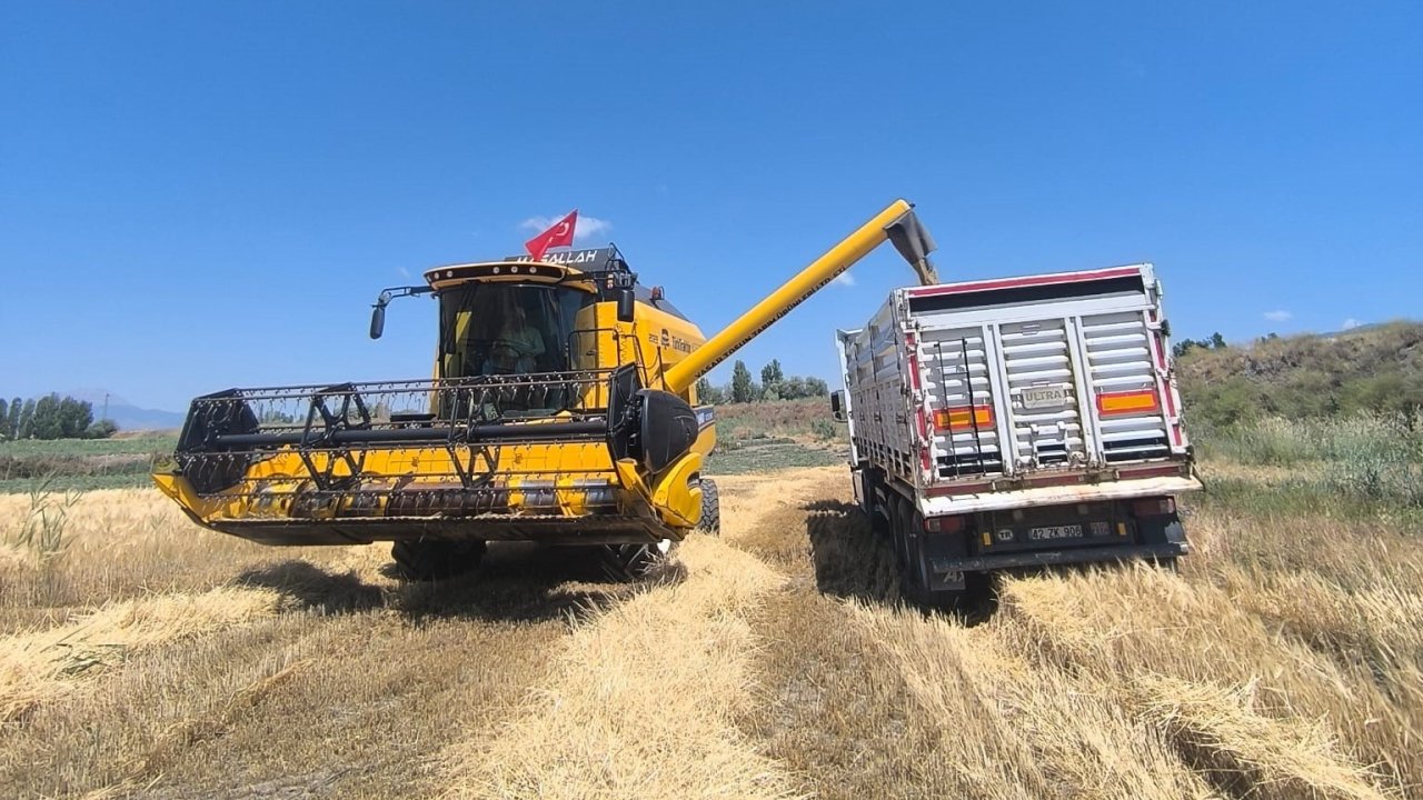 Seydişehir’de arpa hasadı başladı