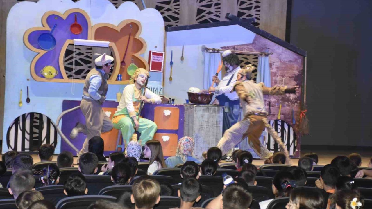 ’Harikalar Mutfağı’ Karacabey’de minik izleyicilerle buluştu