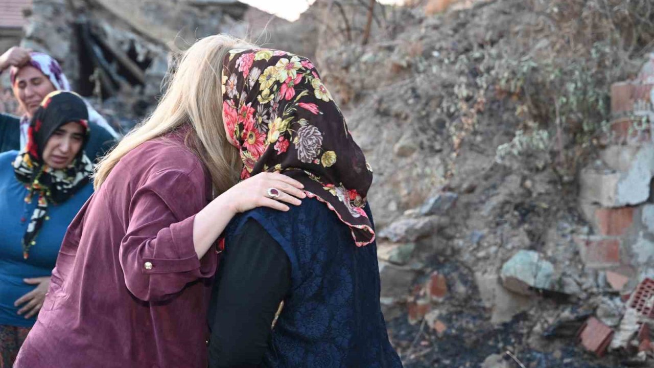 Milletvekili Ölmeztoprak’tan evi yangından etkilenen aileye ziyaret