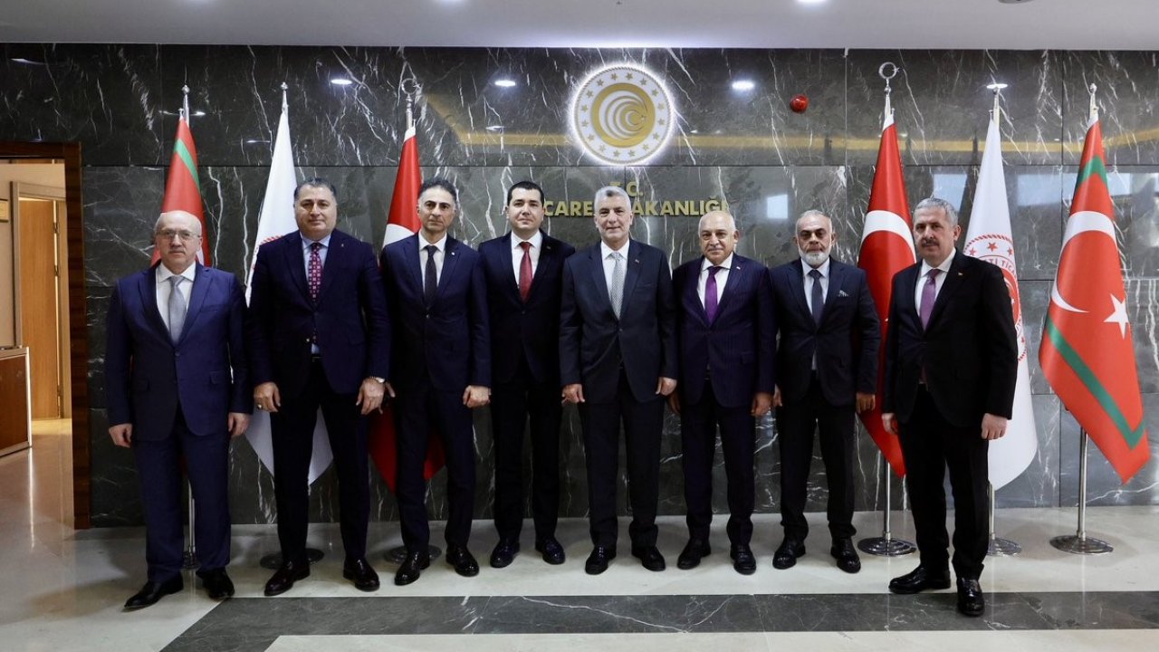 Ticaret Bakanı Bolat, ayakkabı sanayisinin temsilcileriyle bir araya geldi