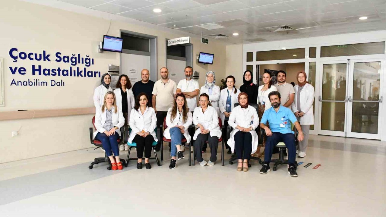 Düzce Üniversitesi minik kalplerin yanında