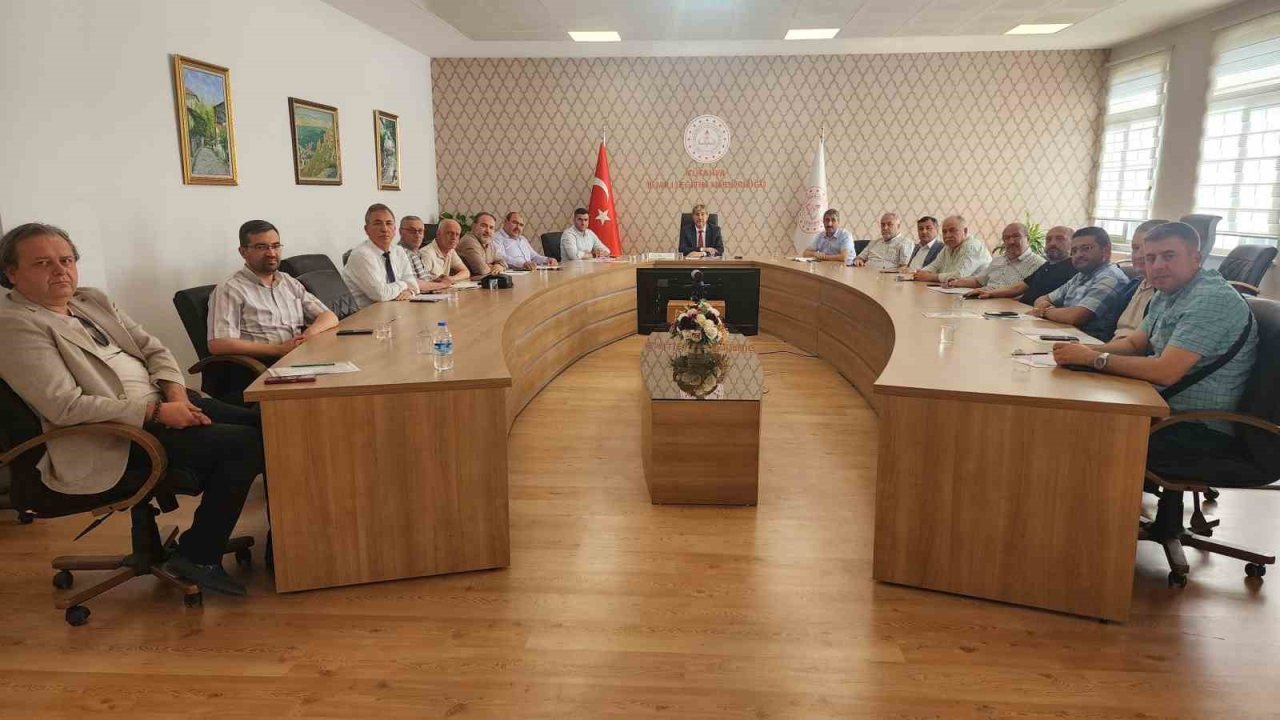 Kütahya’da Lise Müdürleri sene sonu değerlendirme toplantısında bir araya geldi