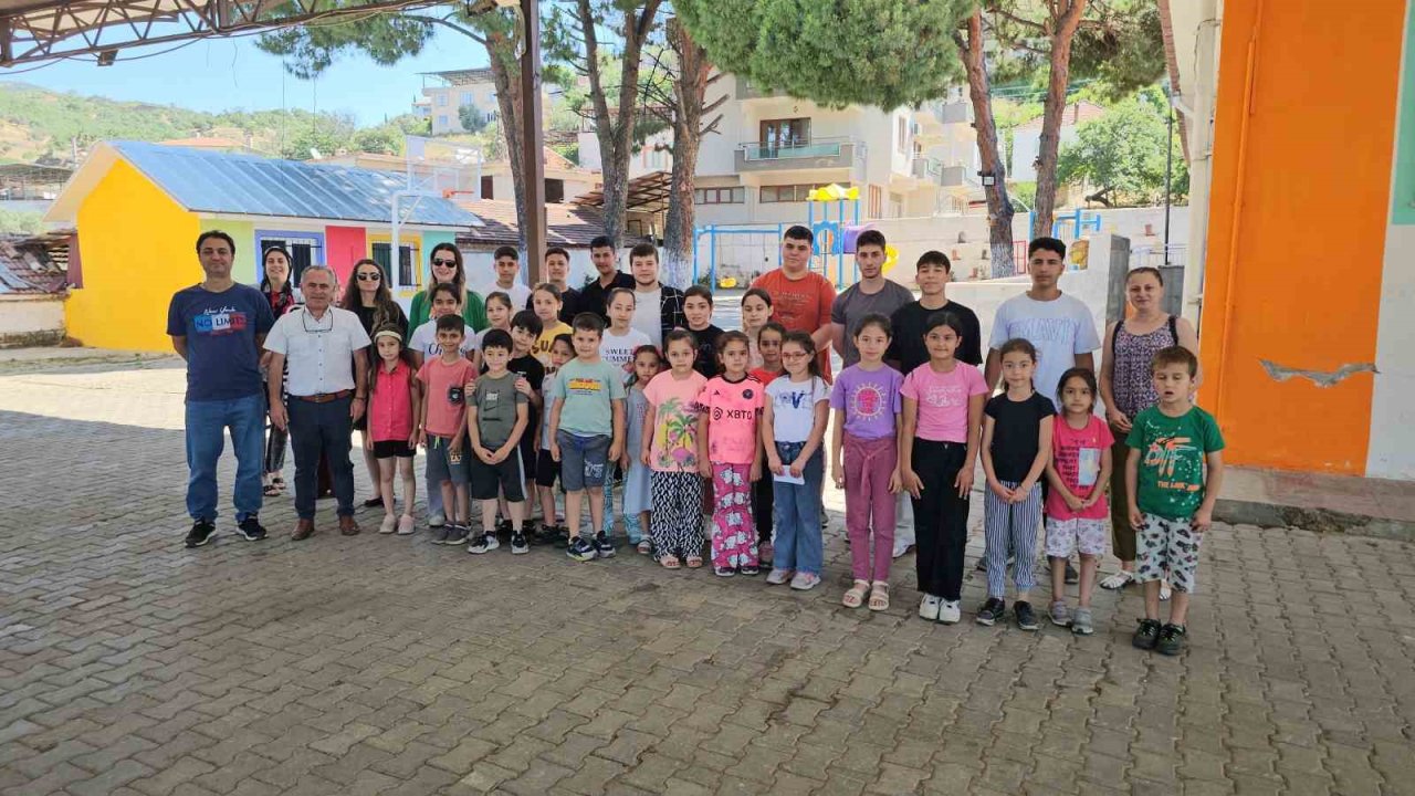 Meslek Lisesi öğrencilerinden köy okuluna destek