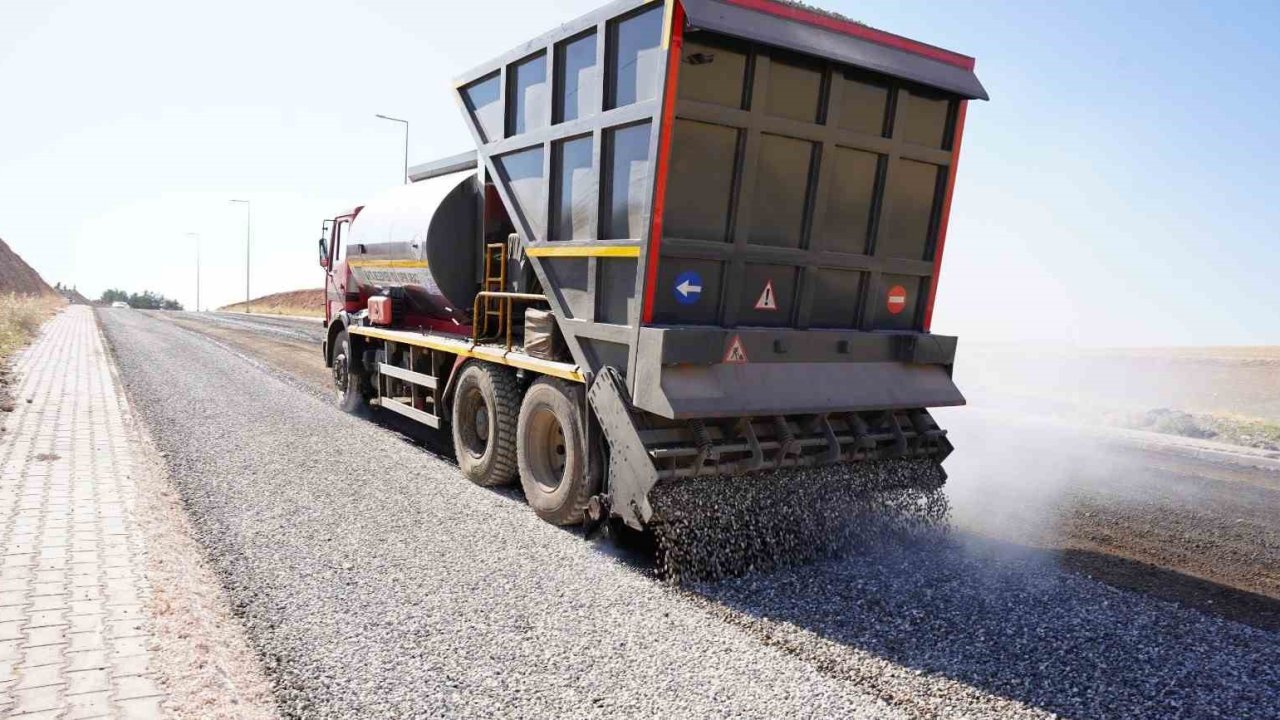 Kahta’da yol yapım ve asfaltlama çalışmaları hızlandırıldı