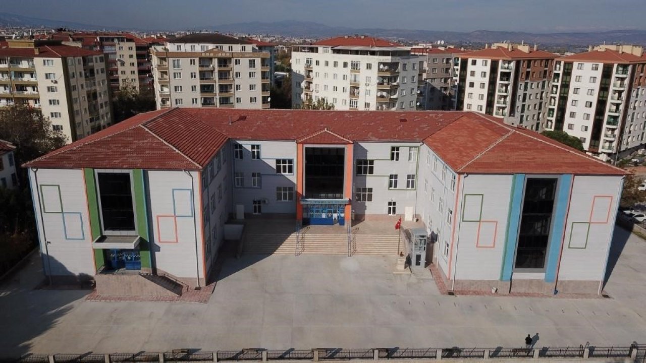 Manisa’da 270 binden fazla öğrenci karne alacak