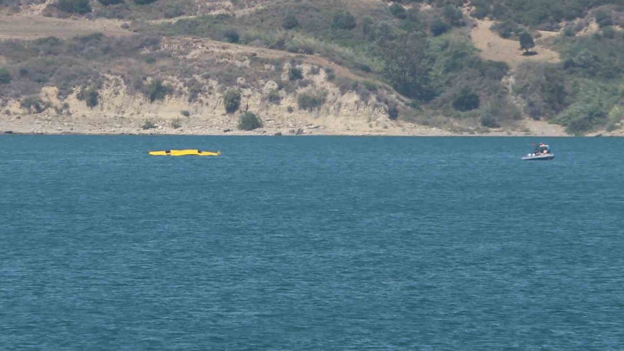 Adana’da düşen uçaktaki 2 pilot kurtarıldı