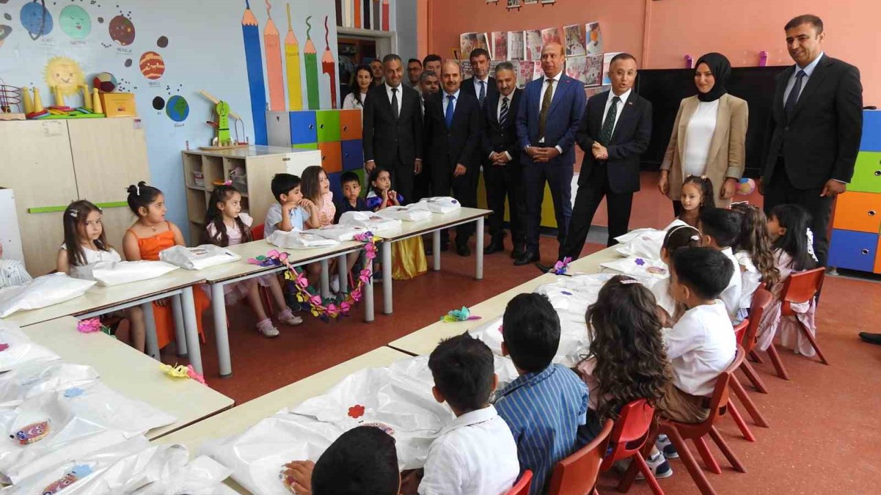 Gaziantep’te 705 bin öğrenci karne aldı