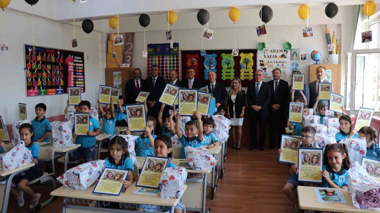 Denizli’de 192 bin 827 öğrenci karne heyecanı yaşadı