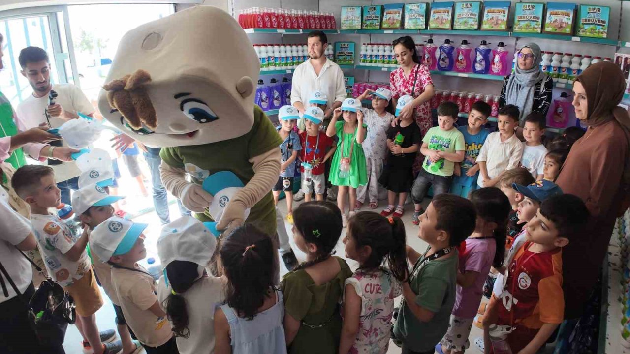 Takdir belgesini götüren hediyesini aldı