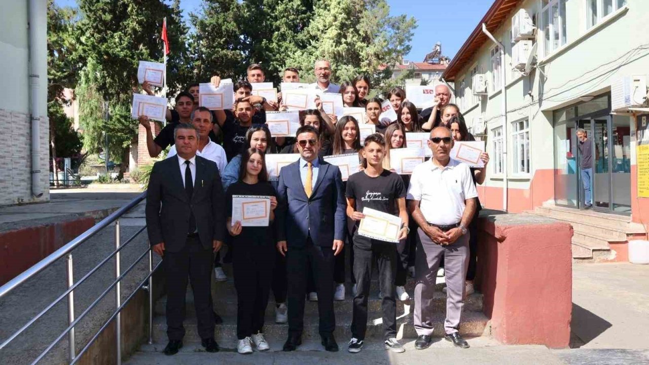 Gazipaşa’da 9 bin 239 öğrenci karne aldı