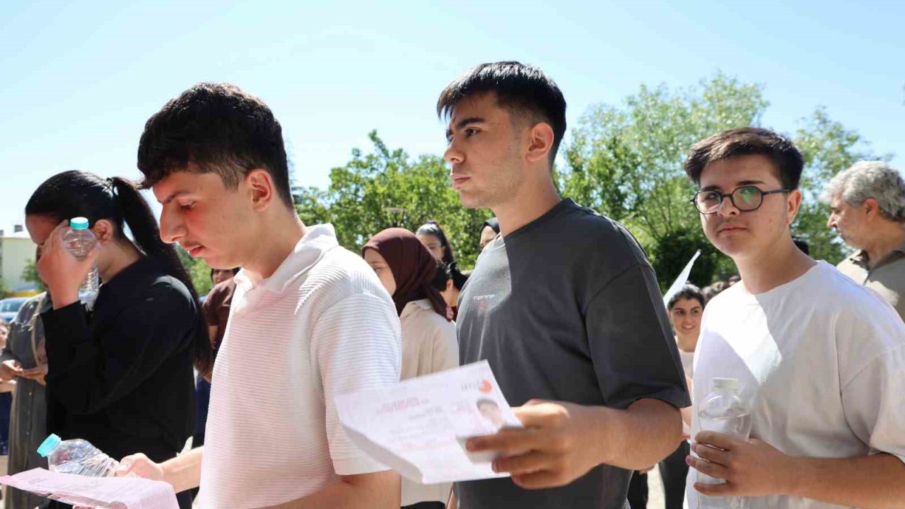 Elazığ’da nefesler tutuldu, YKS heyecanı başladı