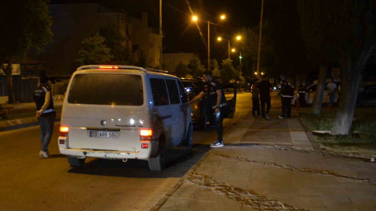 Bafra’da huzur uygulaması: Silah ve uyuşturucu ele geçirildi