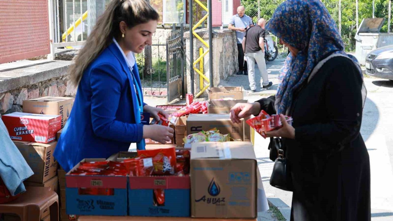 Tokat Belediyesi’nden YKS velilerine 27 okulda ikram hizmeti