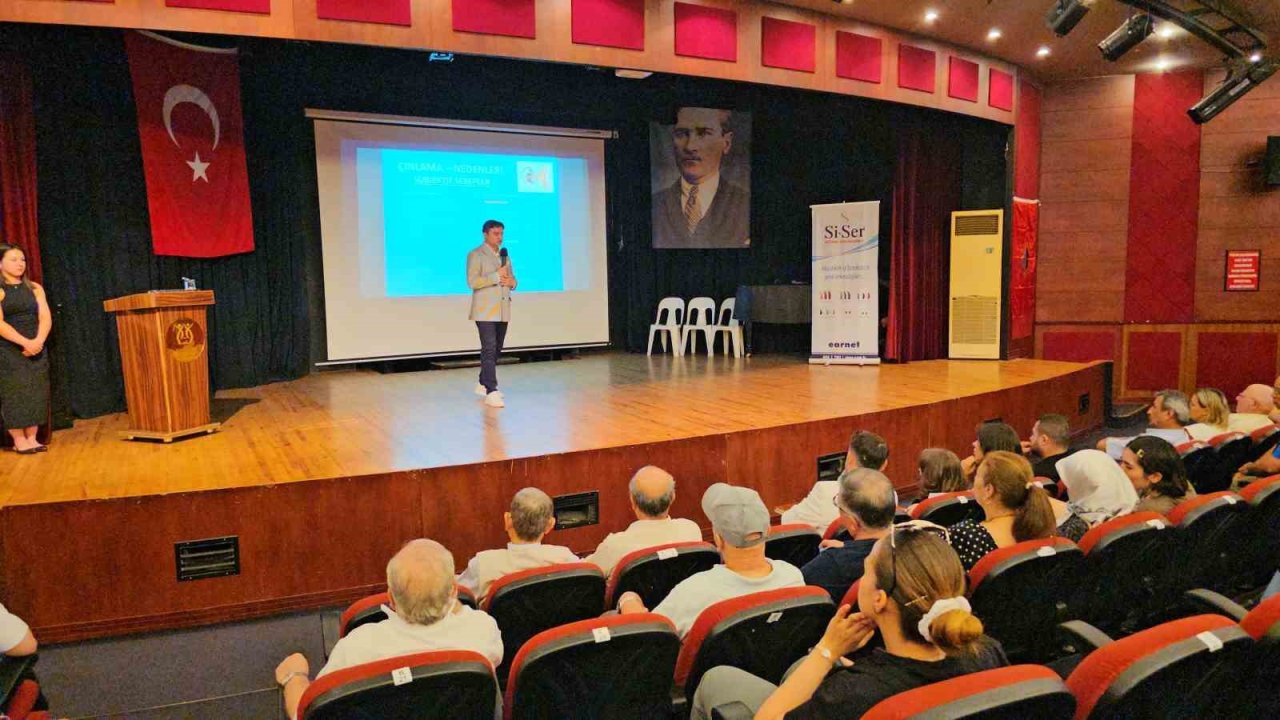 Nazilli’de ‘İşitme Bilinci ve Sağlığı’ paneli düzenlendi