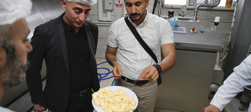 Azerbaycanlı iş insanlarından Kars'a çıkarma