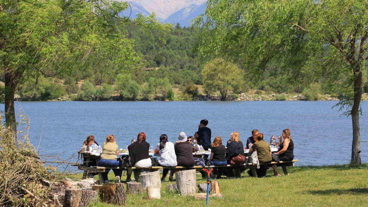 Babaannesinin tarlasına tesis kurdu Kuveyt ve Katarlıları konuk ediyor