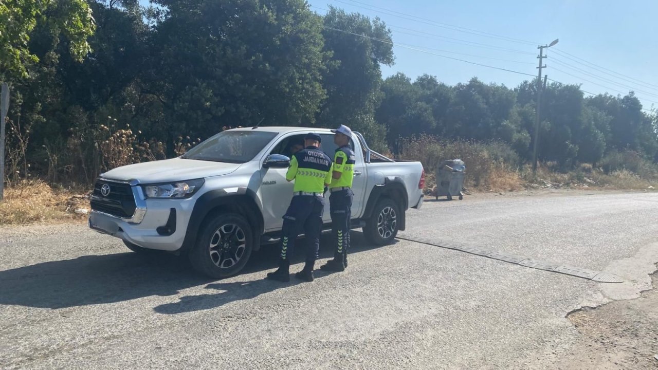 Jandarma ekiplerinden şok trafik uygulaması: 52 sürücüye cezai işlem uygulanı