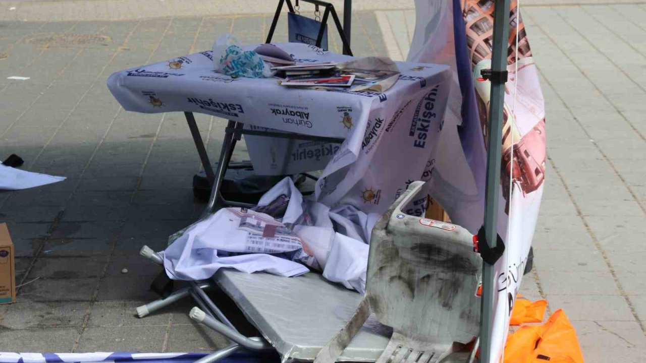 Eskişehir’de AK Parti standına saldırı