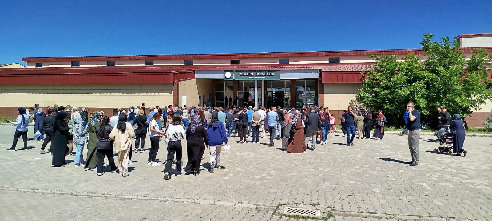 Kars’ta AYT Heyecanı: 6 Bin 314 Aday Sınavda Ter Döktü