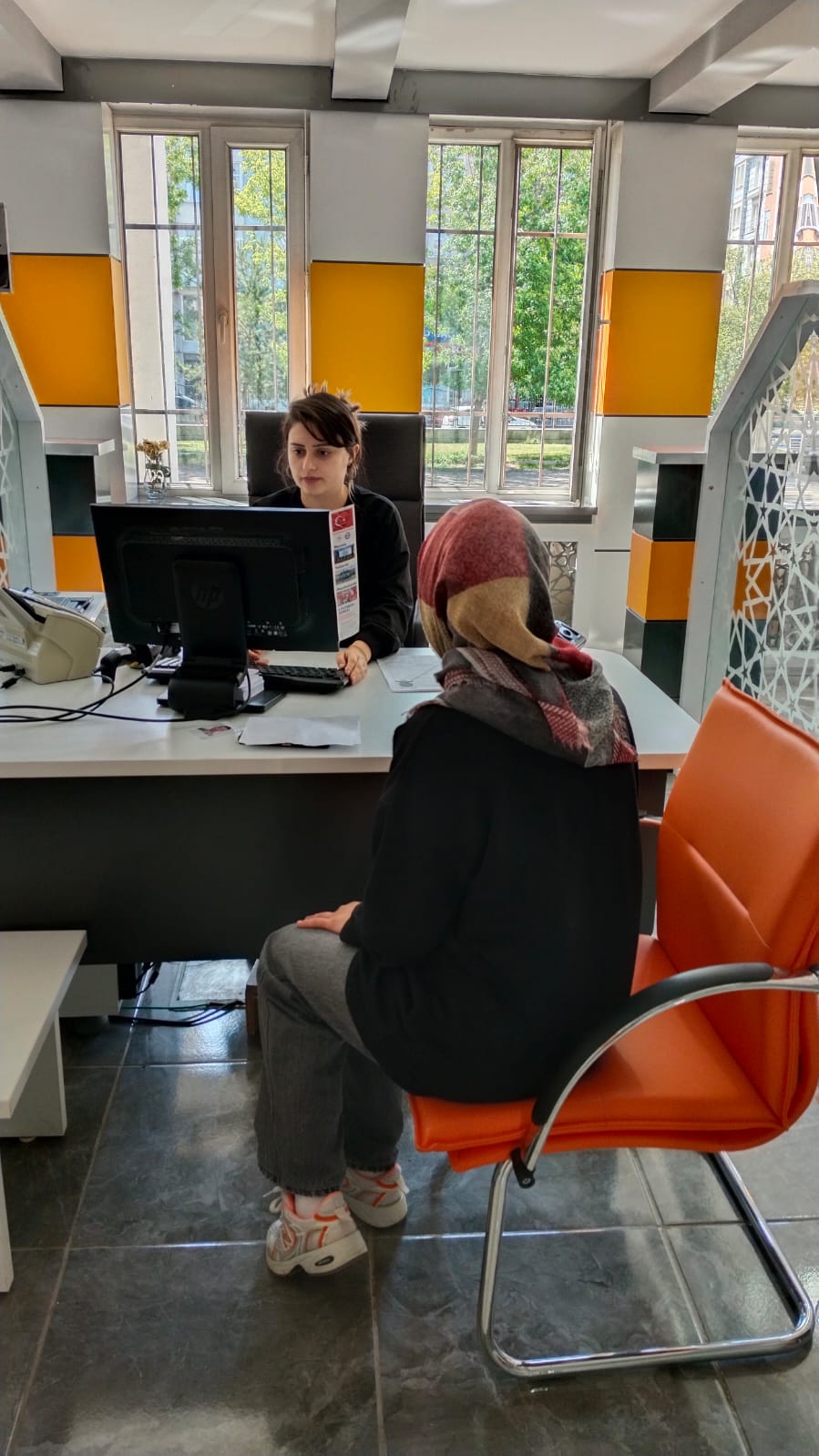 Sınav öncesi kimliğini kaybedene 'Geçici Kimlik Belgesi' verildi