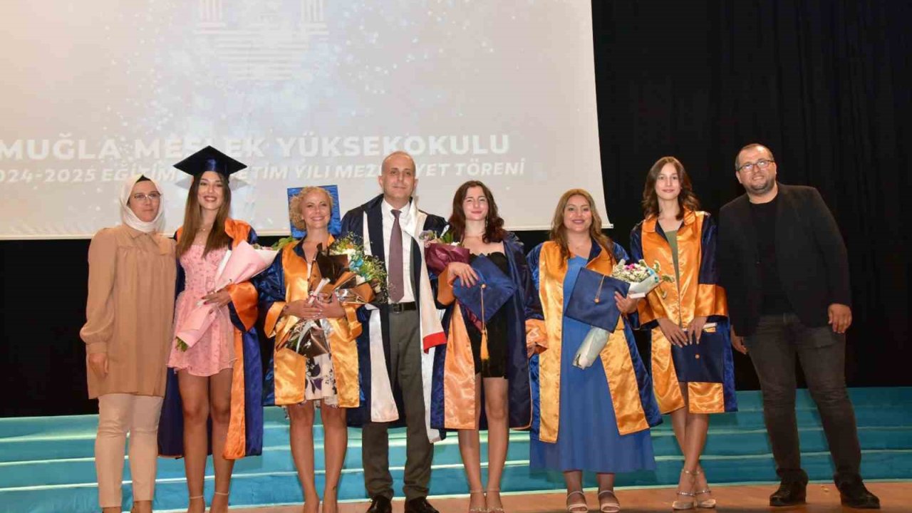 Muğla MYO ile Dalaman MYO’da mezuniyet sevinci