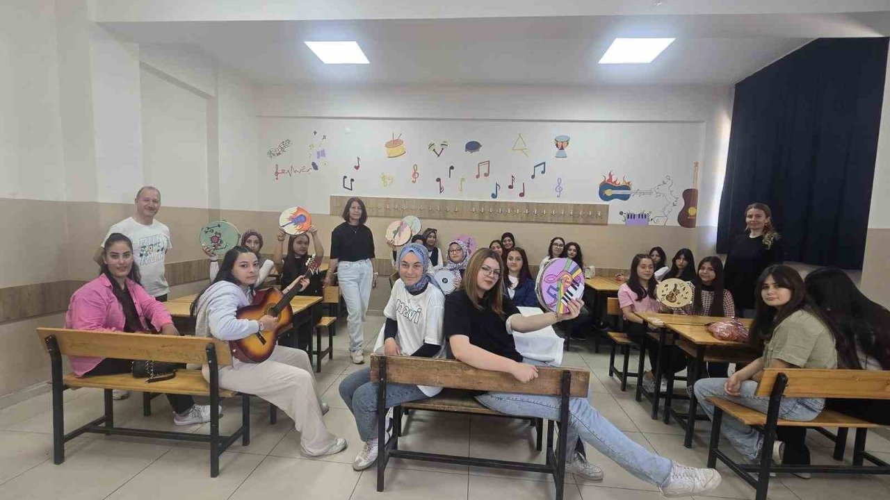 Zübeyde Hanım MTAL’de Müzik Sınıfı oluşturuldu