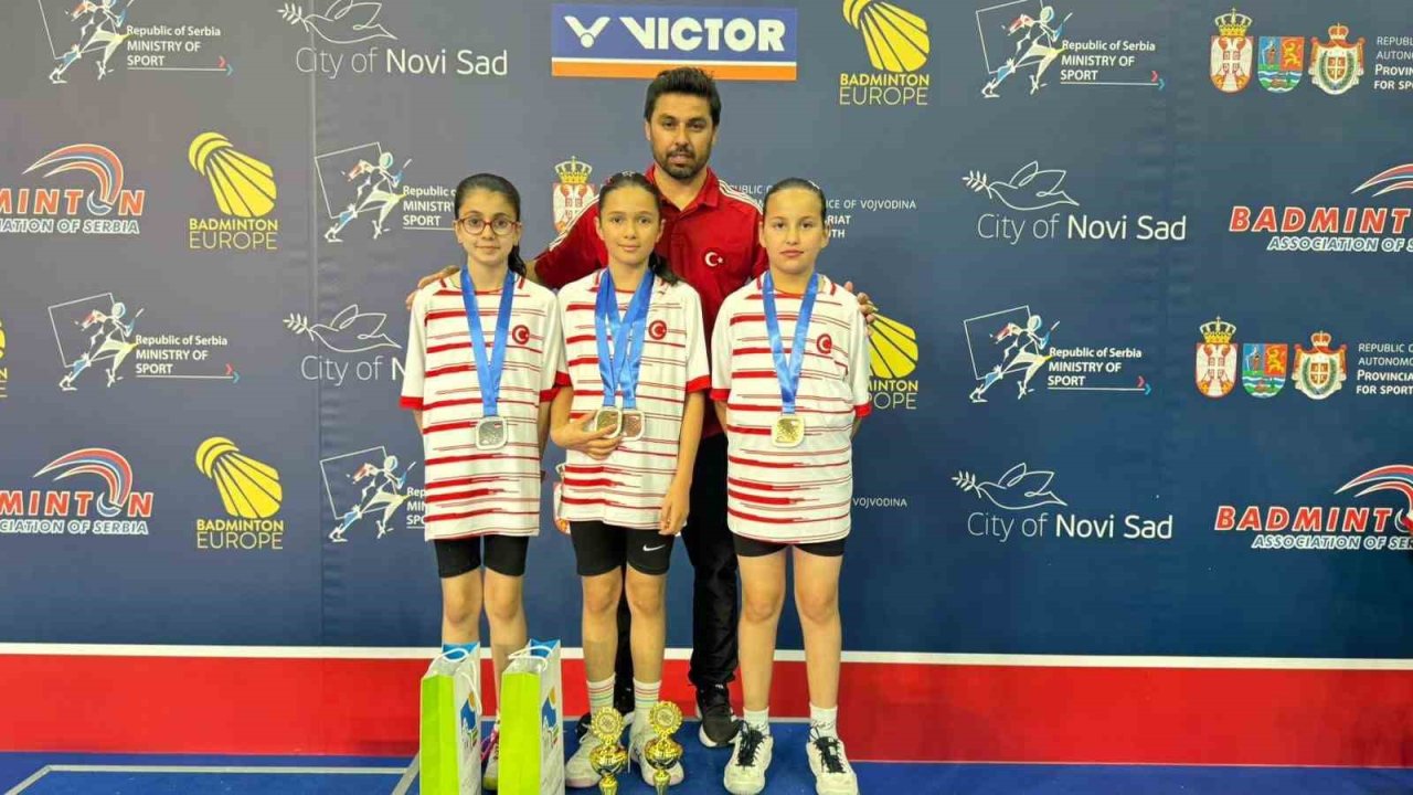 Kayserili Badmintoncular Sırbistan’da madalyaları topladı