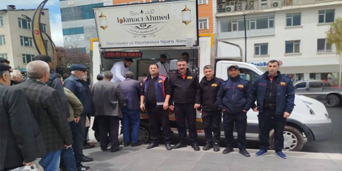 Kars’ta Görev Şehidi İtfaiyeciler İçin Lokma Hayrı Düzenlendi