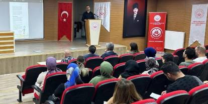 Kars'ta “Aile Hukuku” konulu bir söyleşi gerçekleştirildi.