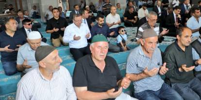 Kars'ta 15 Temmuz Şehitleri için Mevlid Programı Düzenlendi