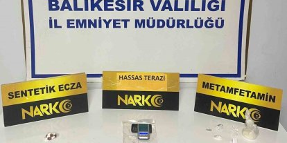 Ayvalık’ta narkotik ekibinden şüpheli araca operasyon