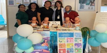 Emzirmeye dair farkındalık standı açtılar