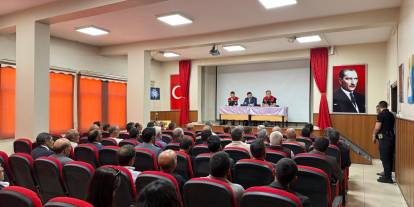 Arpaçay'da Muhtarlara Tarımsal Bilgilendirme Toplantısı Düzenlendi