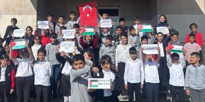 Karslı öğrencilerden Filistin’e destek