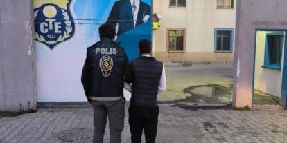 Kars'ta ''Sahte Bankacı'' Yakalandı!