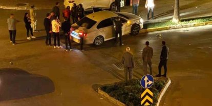 Manavgat’ta otomobiller çarpıştı: 3 yaralı