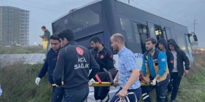Tekirdağ’da belediye halk otobüsü tarlaya girdi: 2 yaralı