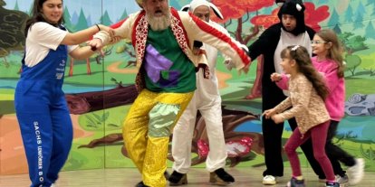 Gölcüklü öğrenciler ara tatilde tiyatro ile buluştu