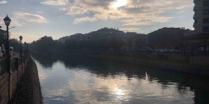 Güneş ve Porsuk Çayı’nın uyumu ortaya kartpostallık görüntüler çıkardı