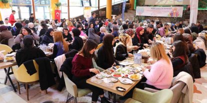 5 Aralık Dünya Gönüllüler Günü’nde genç gönüllüler kahvaltıda buluştu