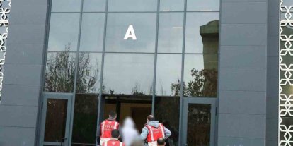 Çanakkale’de kuyumcuyu soymaya kalkışan 2 şüpheli tutuklandı