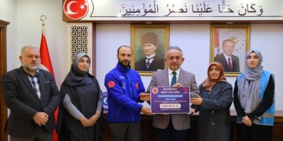 Bayburt’ta Filistin için düzenlenen hayır çarşılarında 1 milyon liranın üzerinde bağış toplandı