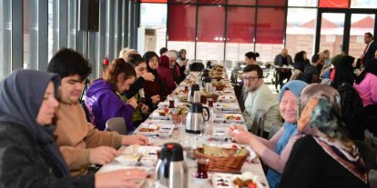 Osmangazi’de engelli bireyler ve aileleri kahvaltıda buluştu