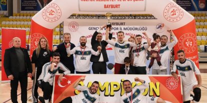 Kurumlar Arası Voleybol Turnuvası’nın şampiyonu Milli Eğitim Müdürlüğü oldu
