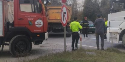 Çaycuma’da tır, otomobile çarptı; 1 yaralı