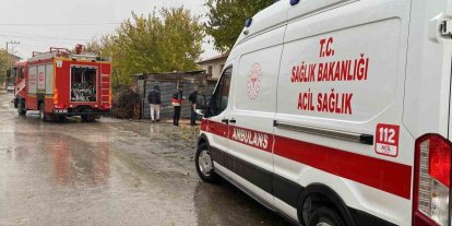 Elazığ’da çatı yangını: 1 kişi dumandan etkilendi