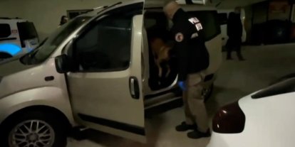 Bolu’da arabaya zulalanmış uyuşturucuyu ’Pako’ buldu