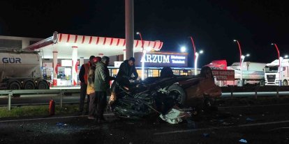 Otomobil tıra arkadan çarpıp takla attı: 1 ölü, 1’i ağır 3 yaralı